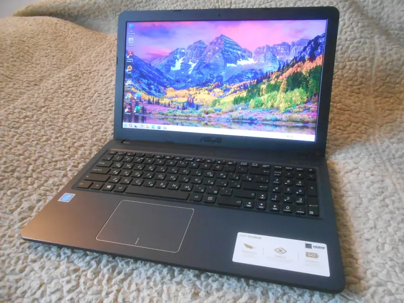 Ноутбук ASUS X543ma, SSD 256Gb, 4 Ядра, состояние нового