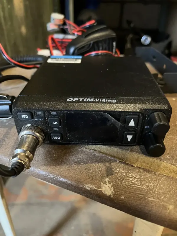 Радиостанция и антенна